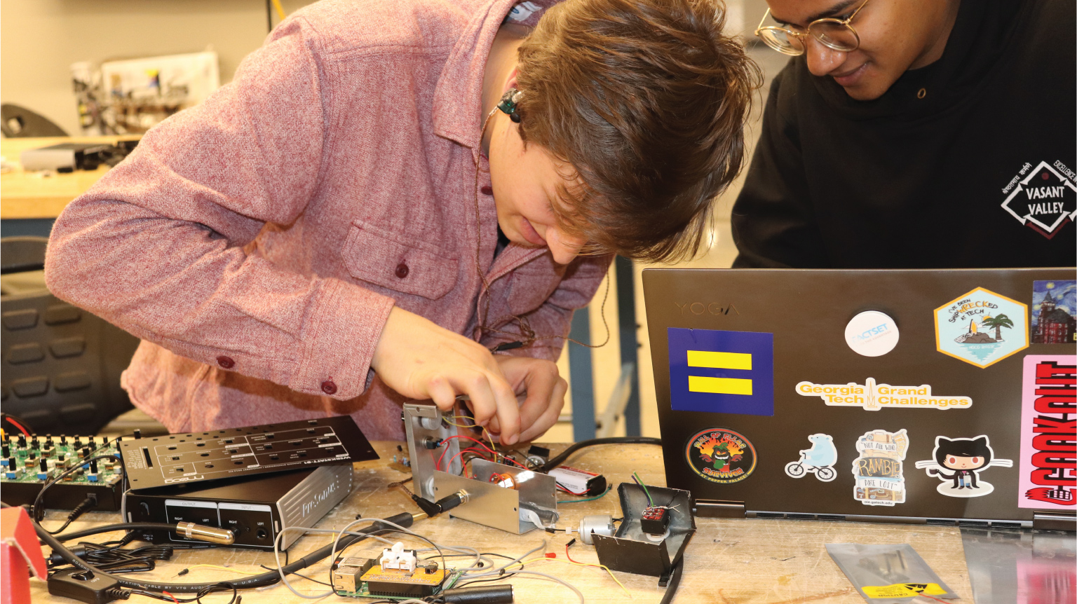 Students work on hardware project